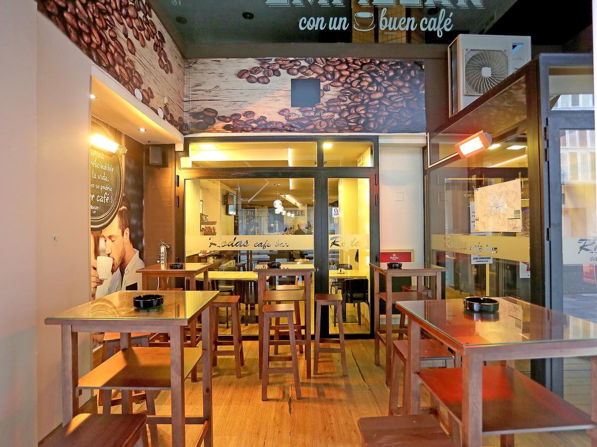 Hostal Rodas Pamplona Exterior photo